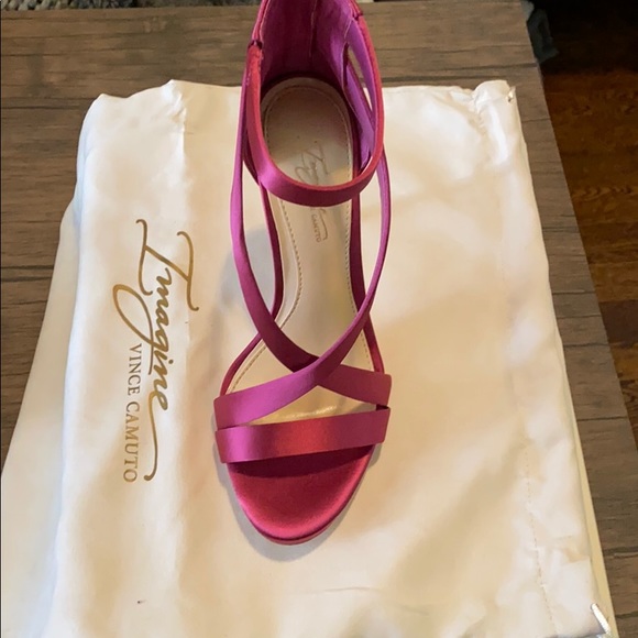 Vince Camuto Magenta Heels - Picture 2 of 3